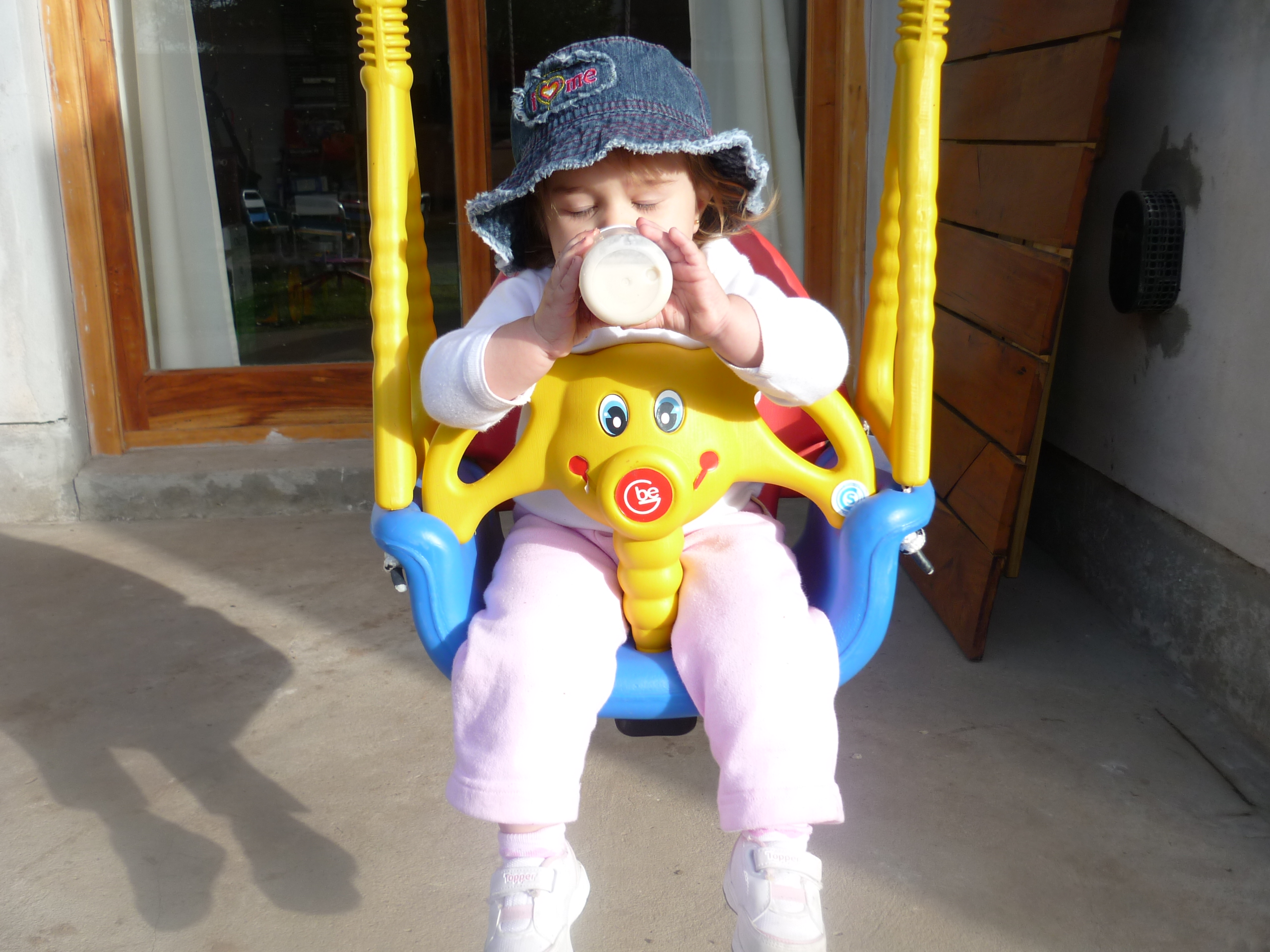 fotos/2011-10-15 - Iara juegos y pileta/P1020324.JPG